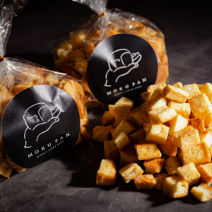 モク食パンを贅沢に使ったラスク